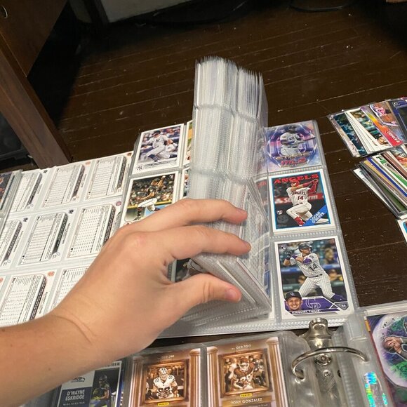 HUGE ROOKIE TRADING CARD LOT - Hundreds of Modern Rookie Cards - Many Sports - Picture 6 of 16